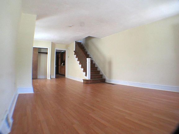 3rd image of 107 S 4th Ave