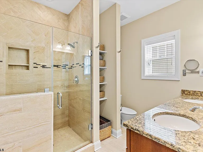 16 S Decatur Ave #9/15-10/31 — Photo 30