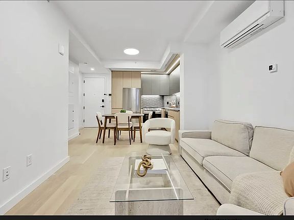 3rd image of 3 Clarkson Ave #5DD
