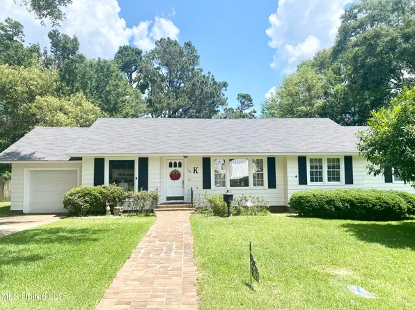 109 South Ave, Crystal Springs, MS 39059