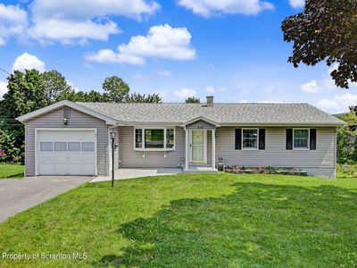 210 Tulip Cir, Clarks Summit, PA, 18411