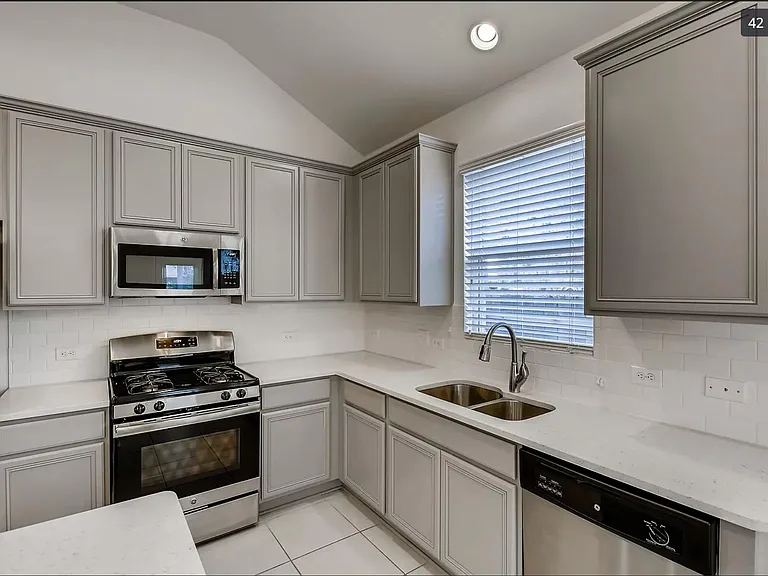 116 Cipressi Cv — Photo 11