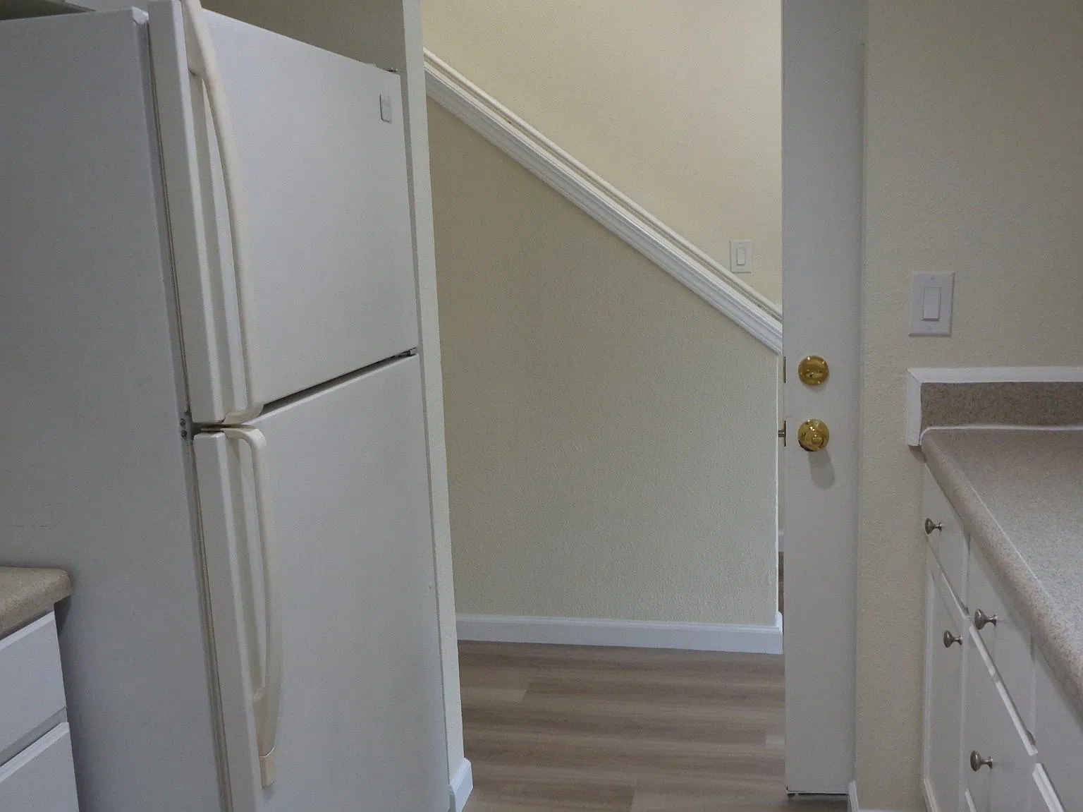 Remodeled 2 bedroom in South Everett — Photo 3
