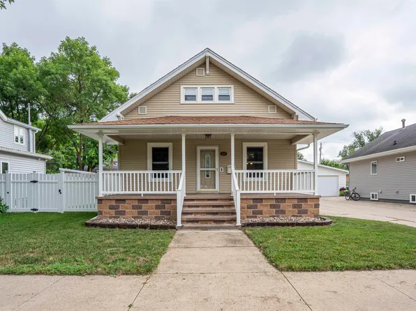 414 2nd Ave NW, Le Mars, IA 51031