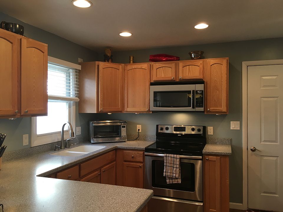 1st image of 565 N Vernon St