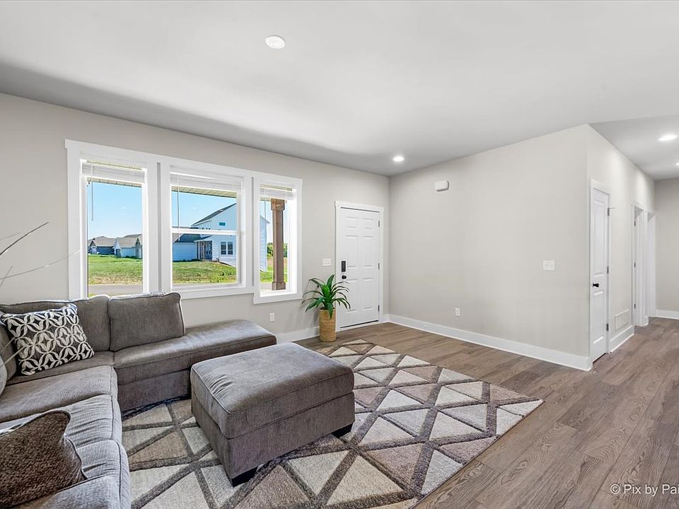 650 Anacostia Dr, Roscoe, IL 61073 Zillow