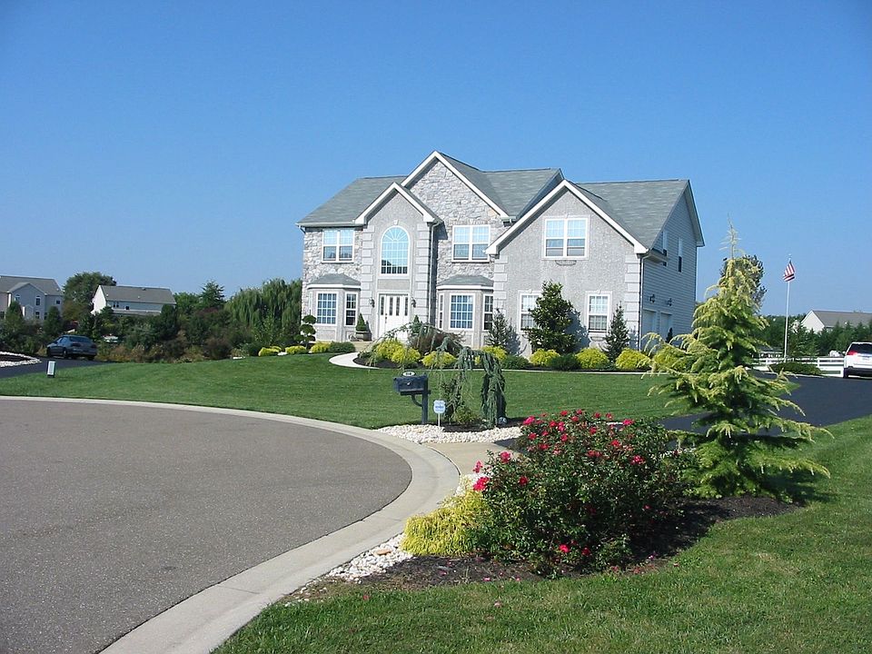 1st image of 218 Thomas Dr