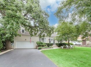 209 Forest Ave, Itasca, IL 60143