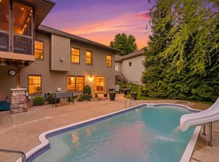 1222 Wild Prairie Dr, Iowa City, IA 52246