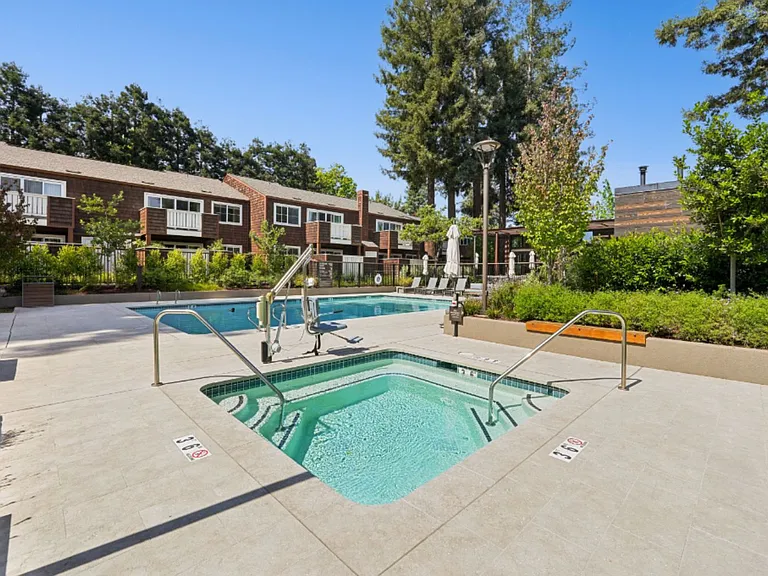 Peartree Apartments — Photo 17