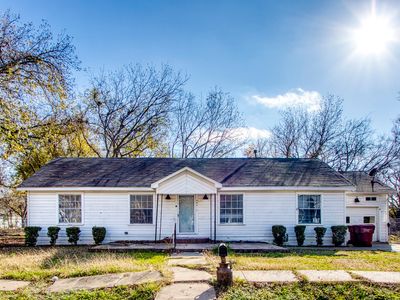 903 W 8th St, Bonham, TX, 75418