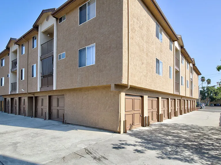 4828 Art St — Photo 7