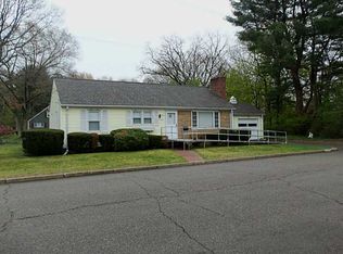 266 Rowe Ave, Pawtucket, RI 02861