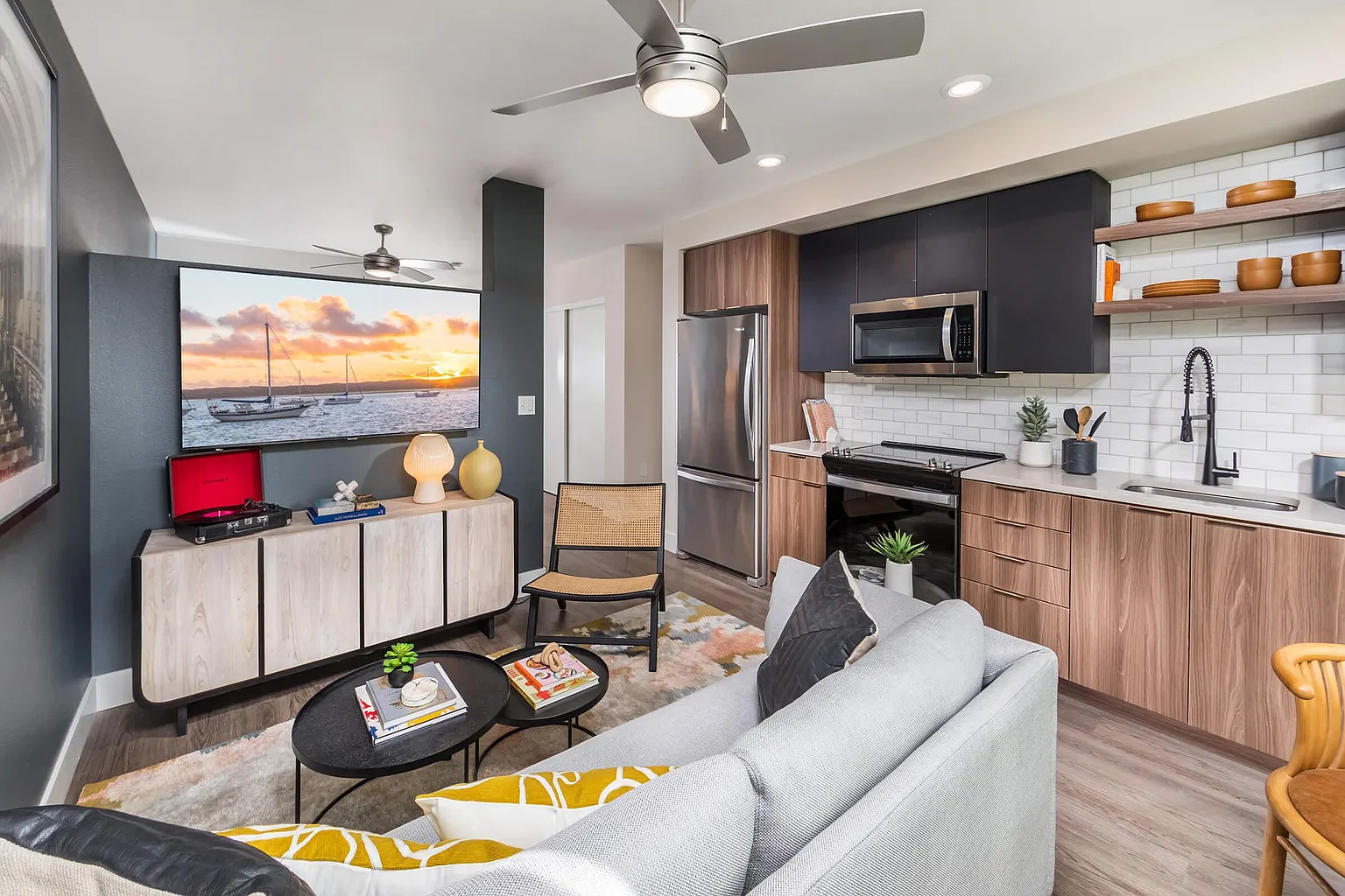 465 NE Davis St #525 photo 1