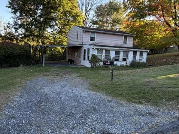 41 Harman Rd, Reading, PA 19606