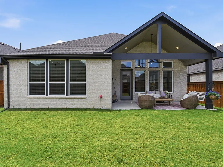 27927 Spring Falls Ct — Photo 42