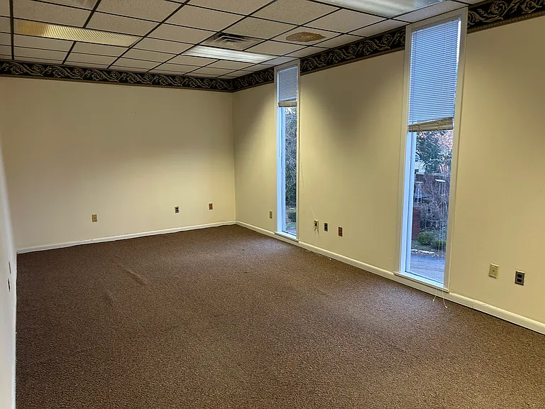 560 S McDonough St #C — Photo 22