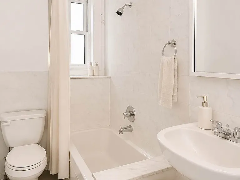 132 Lexington Ave #3 — Photo 8