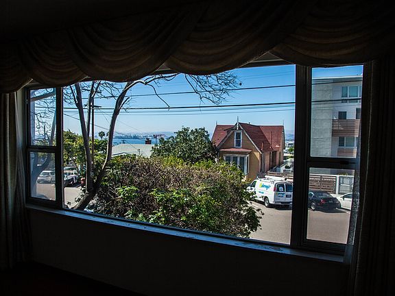 3rd image of 2231 Brant St