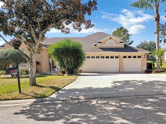 3rd image of 10707 Windhill Ct