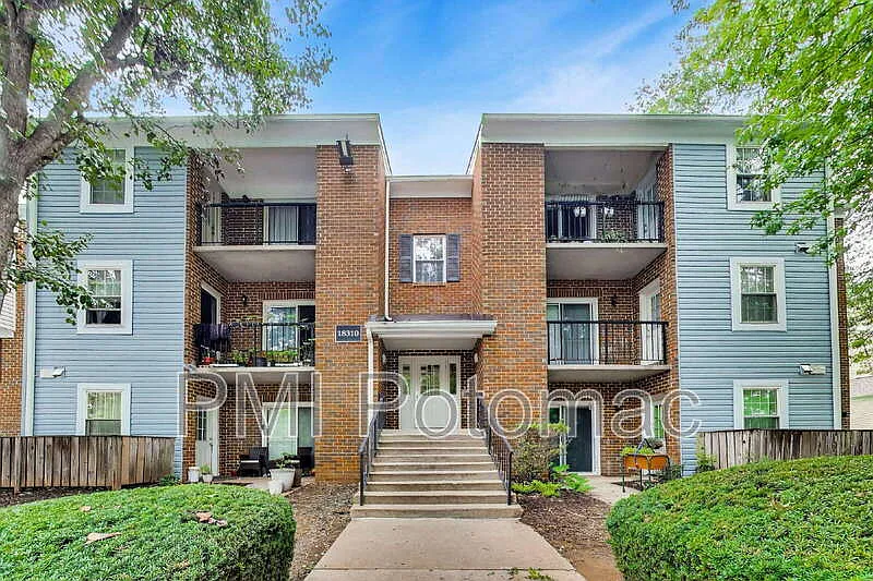 2 bed, 2.0 bath, 1076 sqft, $1,950 — Photo 1