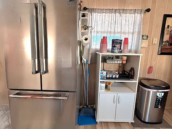 3rd image of 2505 E Bay Dr #95