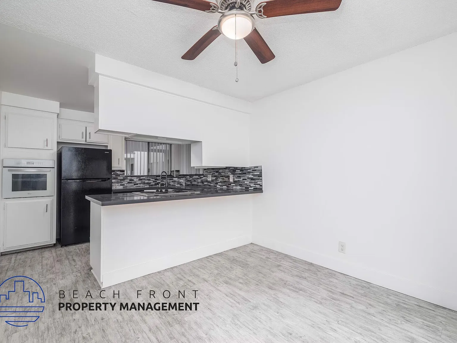 355 Coronado Ave. — Photo 4