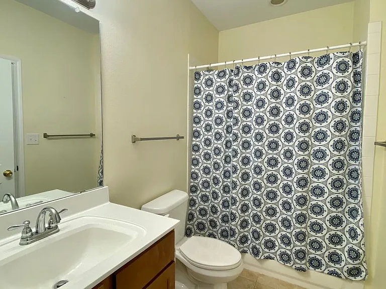 524 S. LBJ — Photo 18