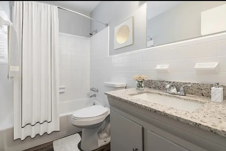 1800 Lookout Ln #4 — Photo 6