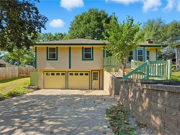 903 Citadel Dr, Weston, MO 64098