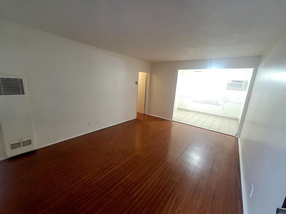 1st image of 15828 Sherman Way APT 2