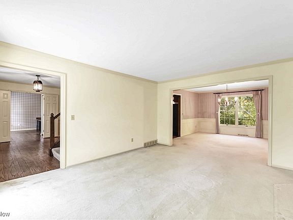5th image of 9707 Huntington Park Dr