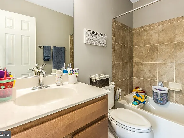 42674 Orefield Ter — Photo 12