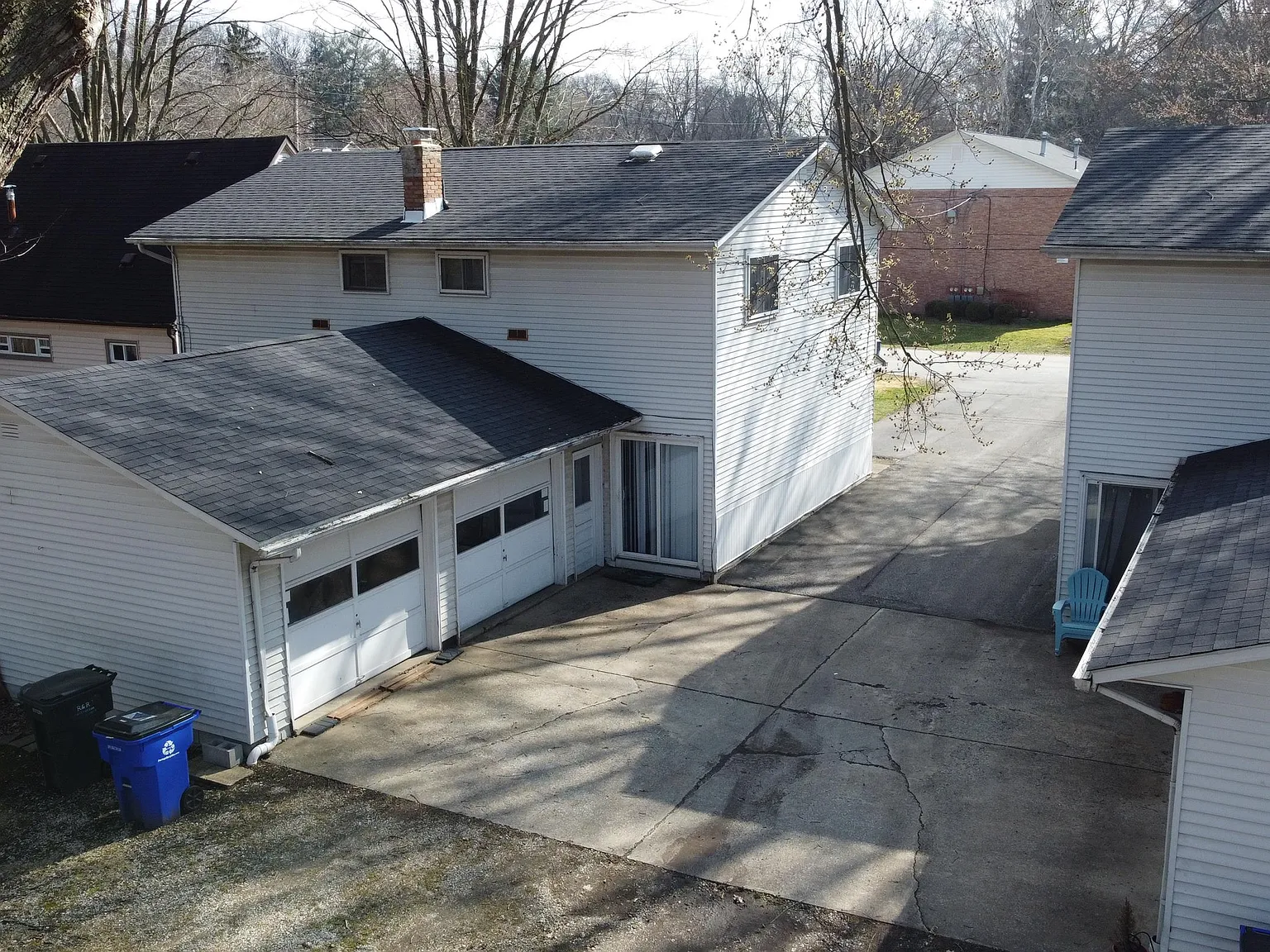 Brentwood - Over1245 — Photo 2