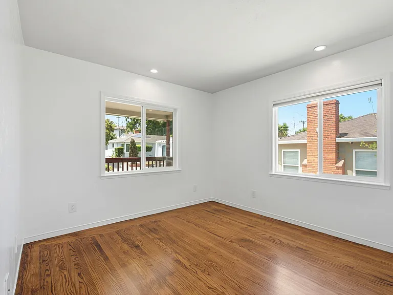 1680 Grove Way — Photo 15