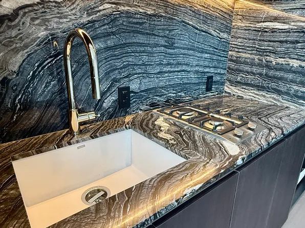 125 Greenwich Street image 8 of 19