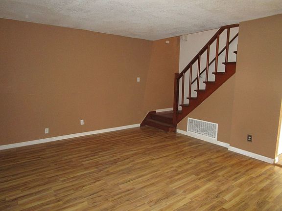 4th image of 1342 McKinley St