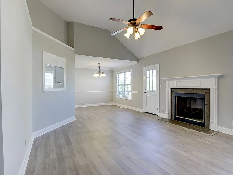 1384 Borrowdale Dr — Photo 43