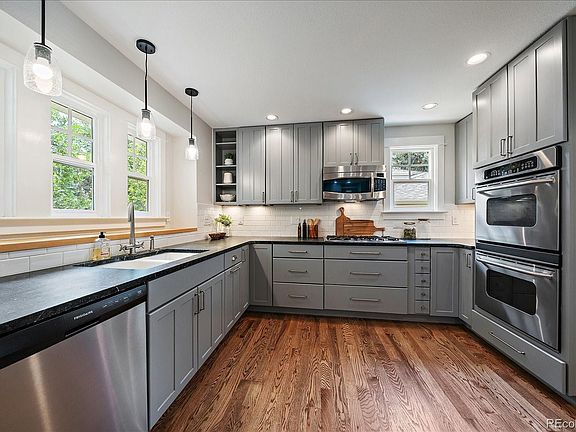 5th image of 1070 E Bates Parkway