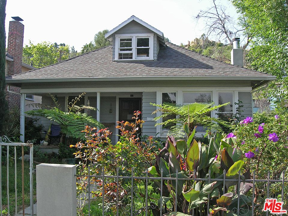 1st image of 558 Kendall Ave