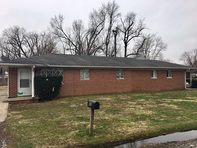 2nd image of 3200 S 6th St