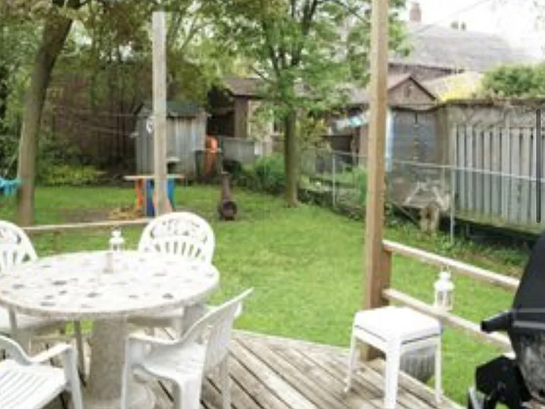 121 Maplewood Ave — Photo 12