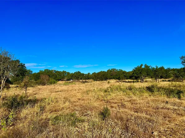 724 Nomad Dr, Spicewood, TX 78669
