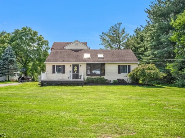 5 Millbrook Rd, Raritan Twp., NJ 08822