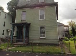 144 Beacon St, Worcester, MA 01610