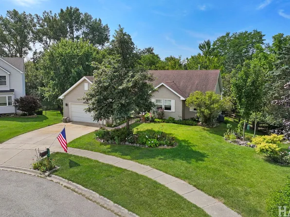 304 Hawthorne Ct, Antioch, IL 60002