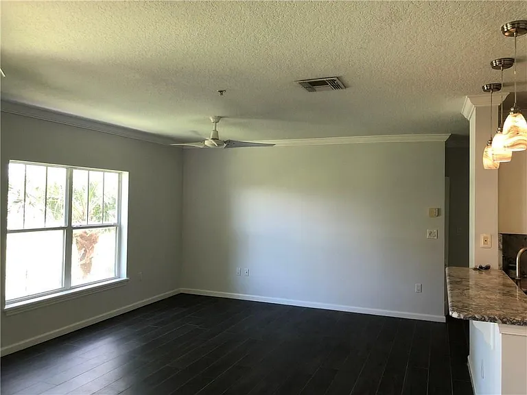 5035 Fairways Cir #C202 — Photo 4