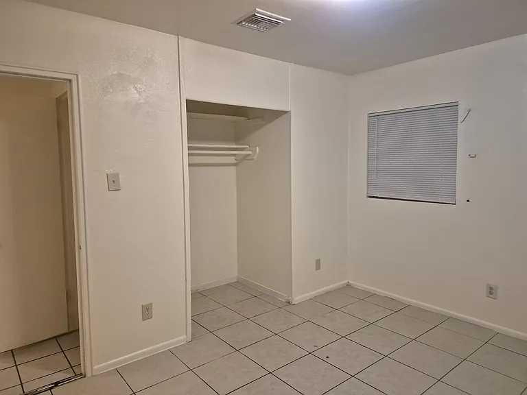 2810 E Norton Vis — Photo 19