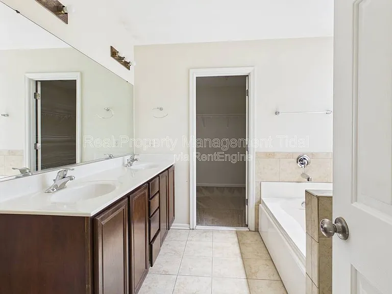 205 Cheeseman Rd — Photo 18