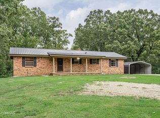 488 Sandy Branch Rd, Sarah, MS 38665
